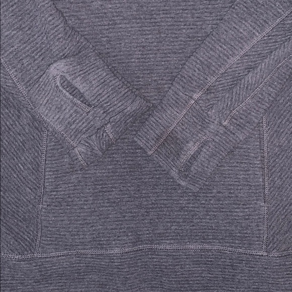 Textured Sweatshirt - Picture 3 of 5